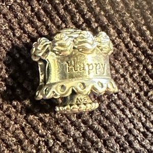 Pandora retired Happy Birthday cake charm